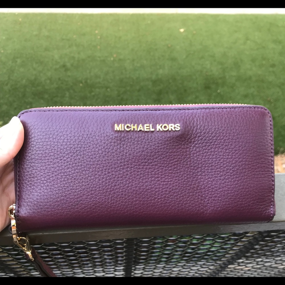 Michael Kors Wallet/wristlet